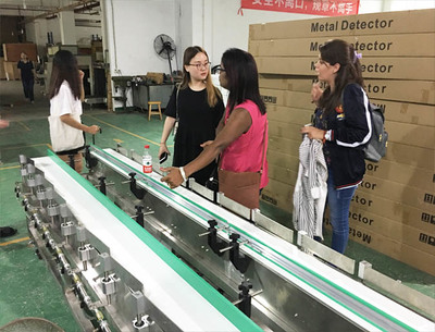 外国客户参观指导 矩正公司喜迎外宾来访，深化代理代办合作